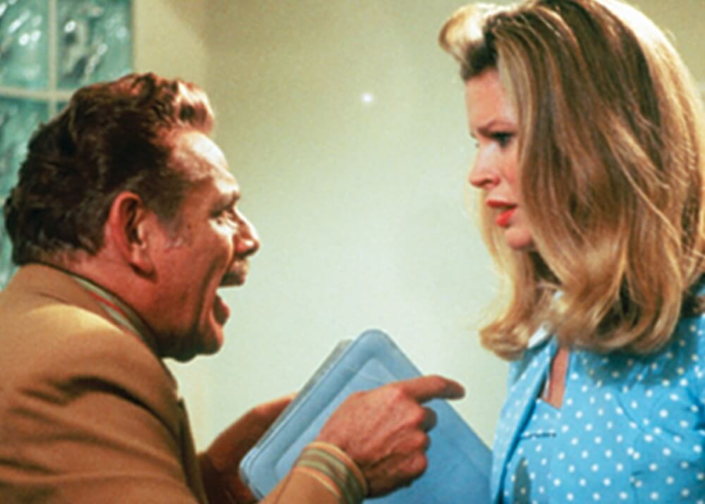 ナディーン　消えたセクシー・ショット